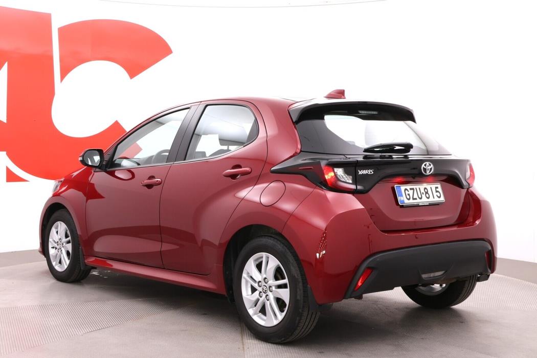TOYOTA Yaris 2021