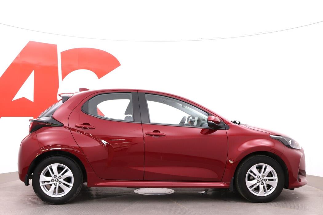 TOYOTA Yaris 2021