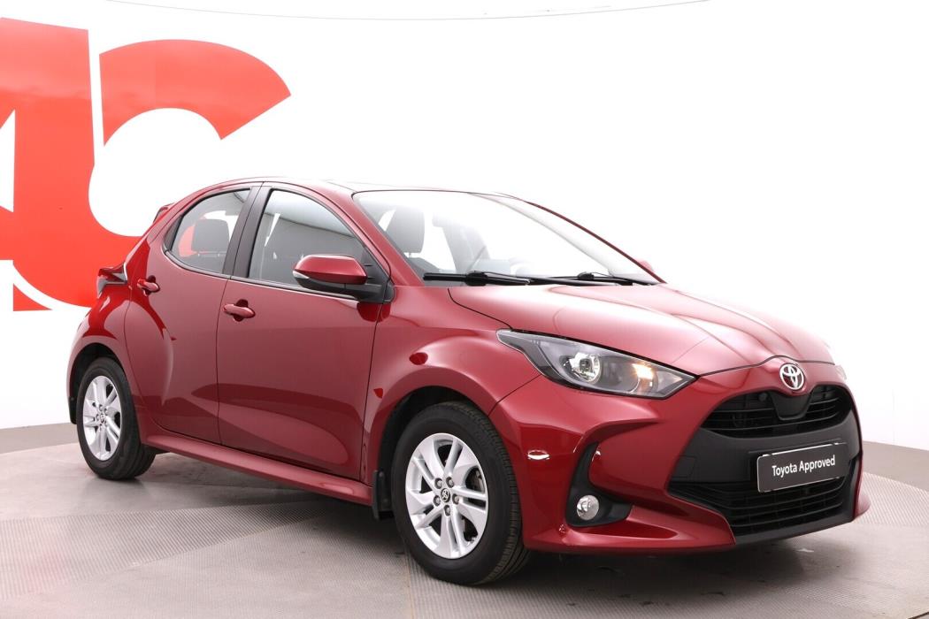 TOYOTA Yaris 2021