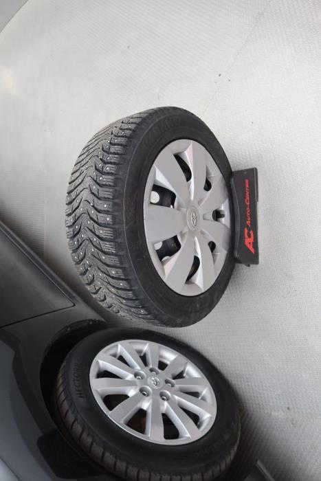 TOYOTA Auris 2010