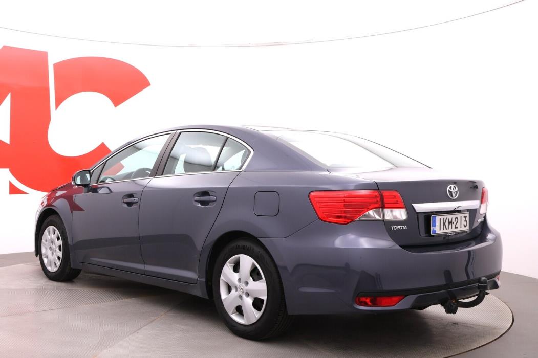 TOYOTA Avensis 2012