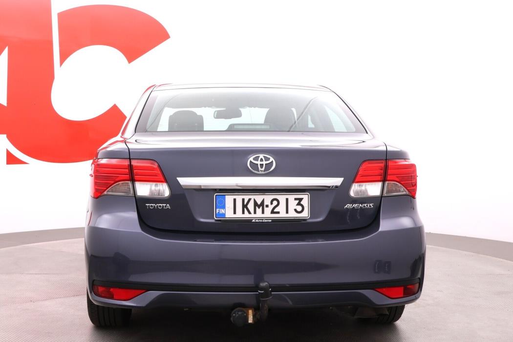 TOYOTA Avensis 2012