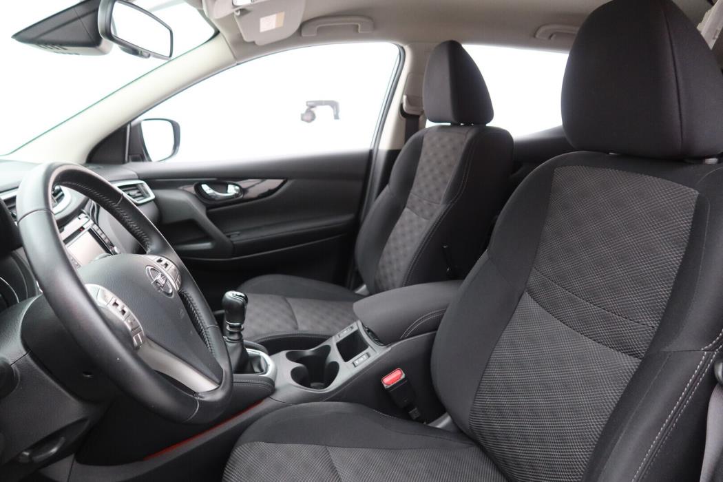 NISSAN Qashqai 2017