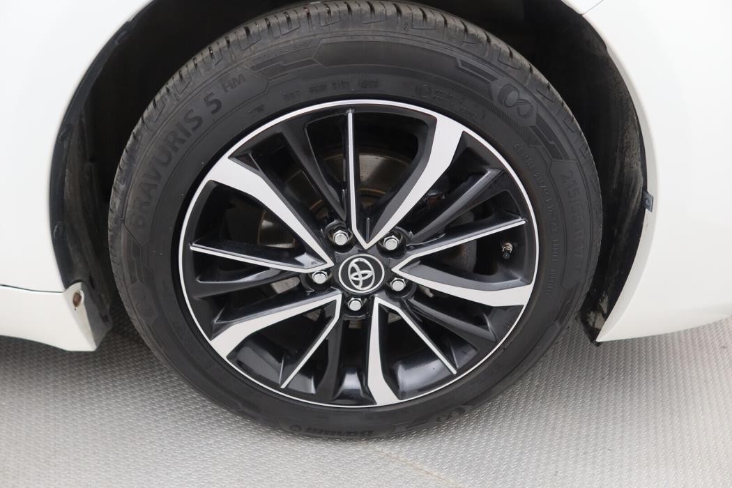 TOYOTA Avensis 2018