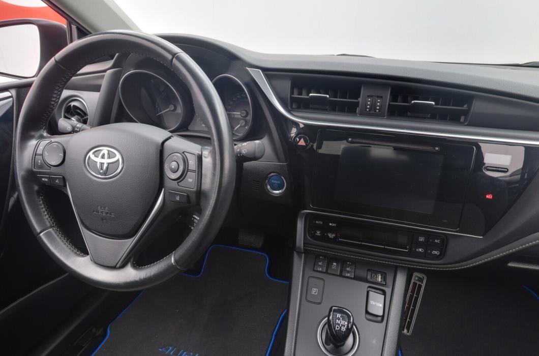 TOYOTA Auris 2018