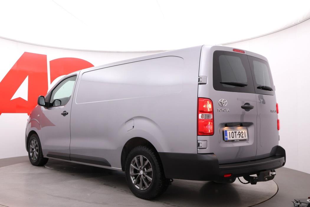 TOYOTA Proace 2021