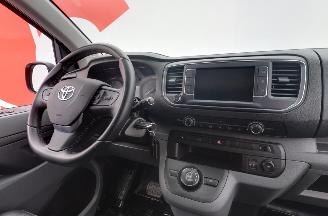 TOYOTA Proace 2021