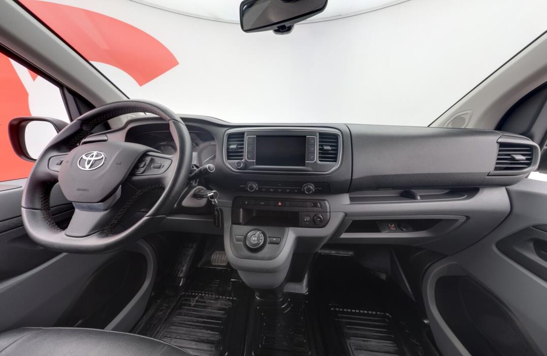 TOYOTA Proace 2021