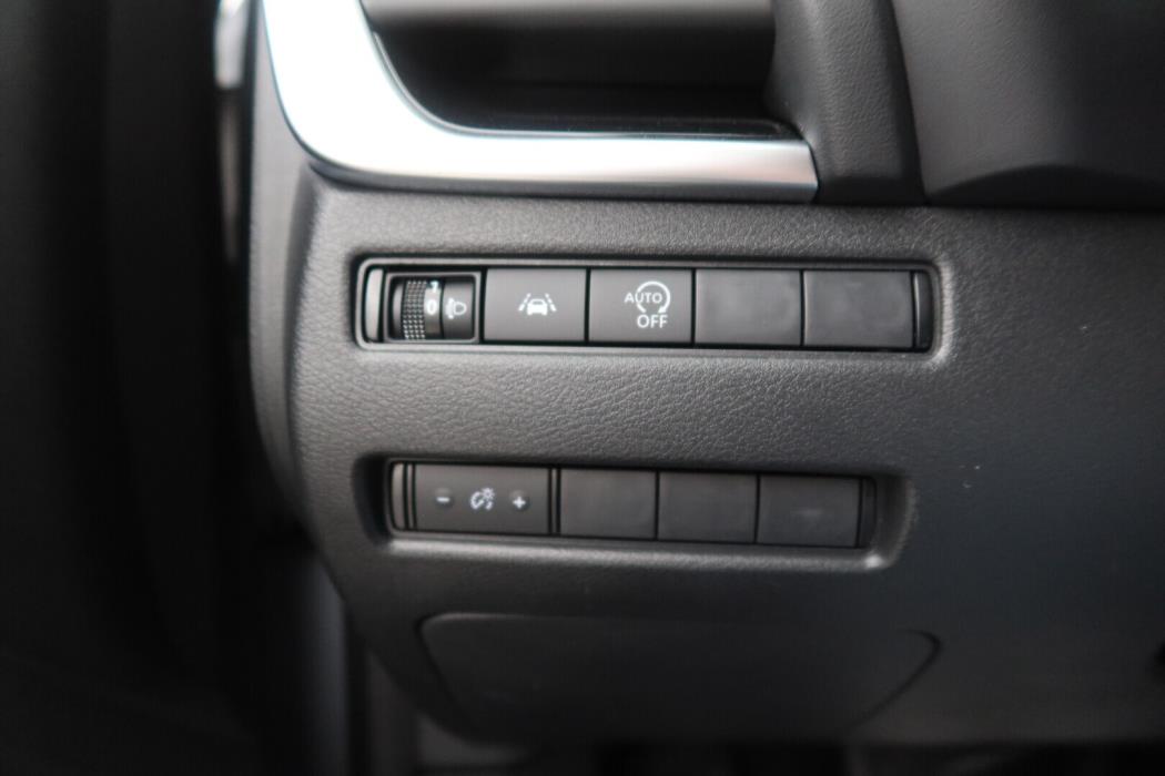 NISSAN Qashqai 2023
