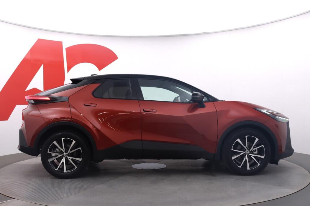 TOYOTA C-HR 2025
