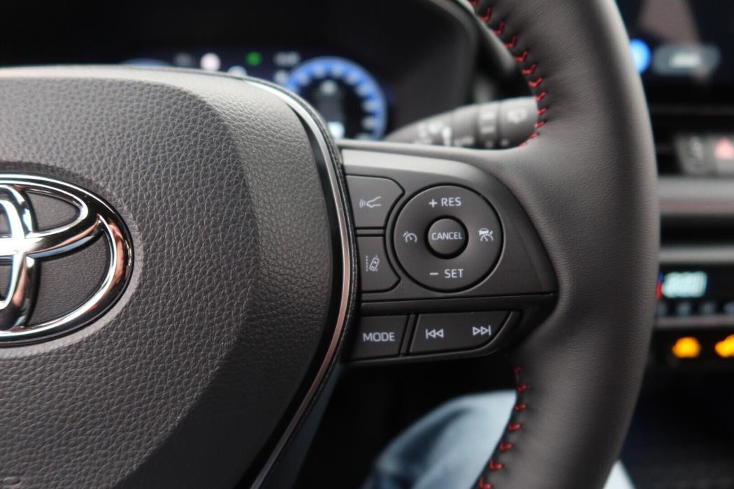 TOYOTA RAV4 Plug-in 2025