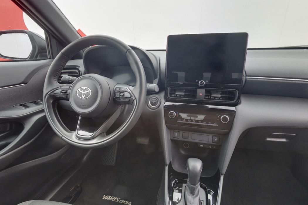 TOYOTA Yaris Cross 2025