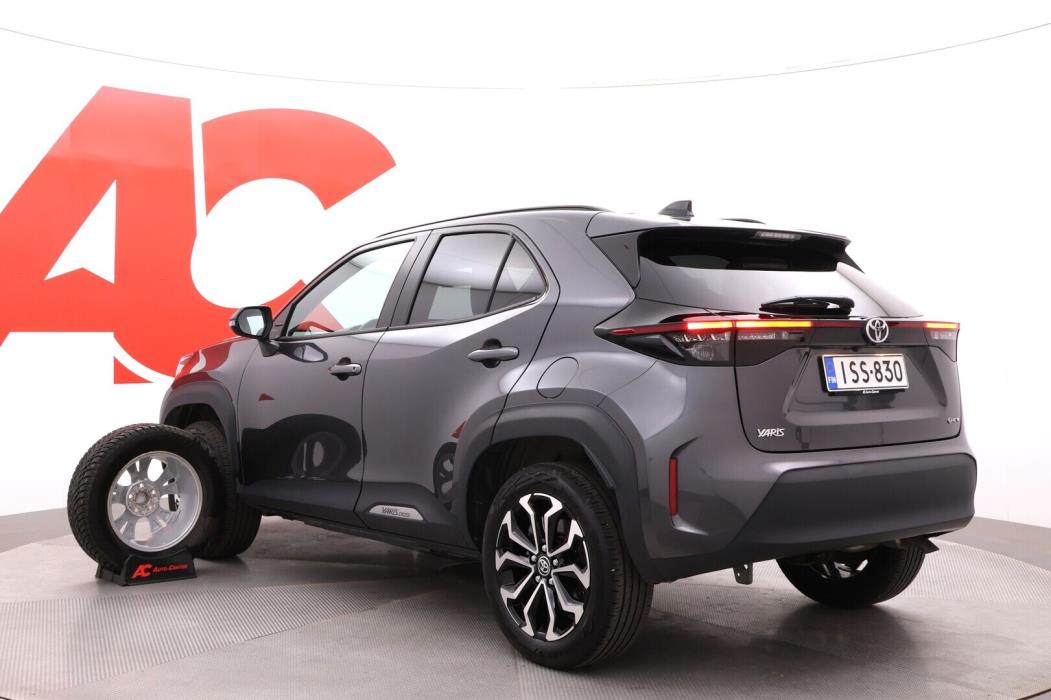 TOYOTA Yaris Cross 2025