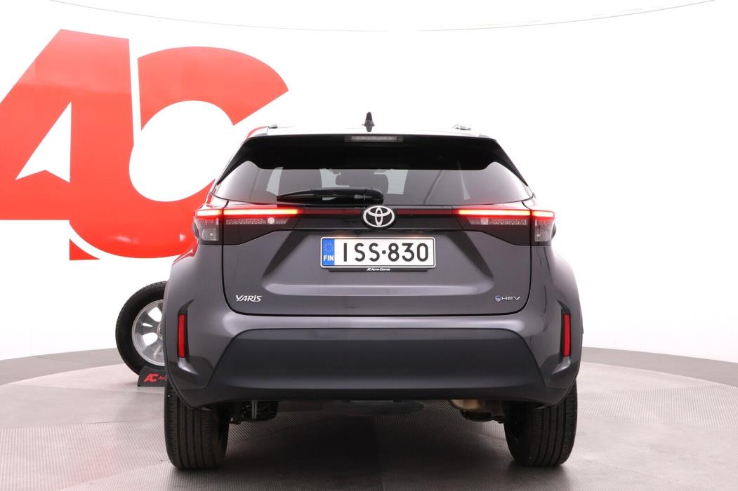 TOYOTA Yaris Cross 2025