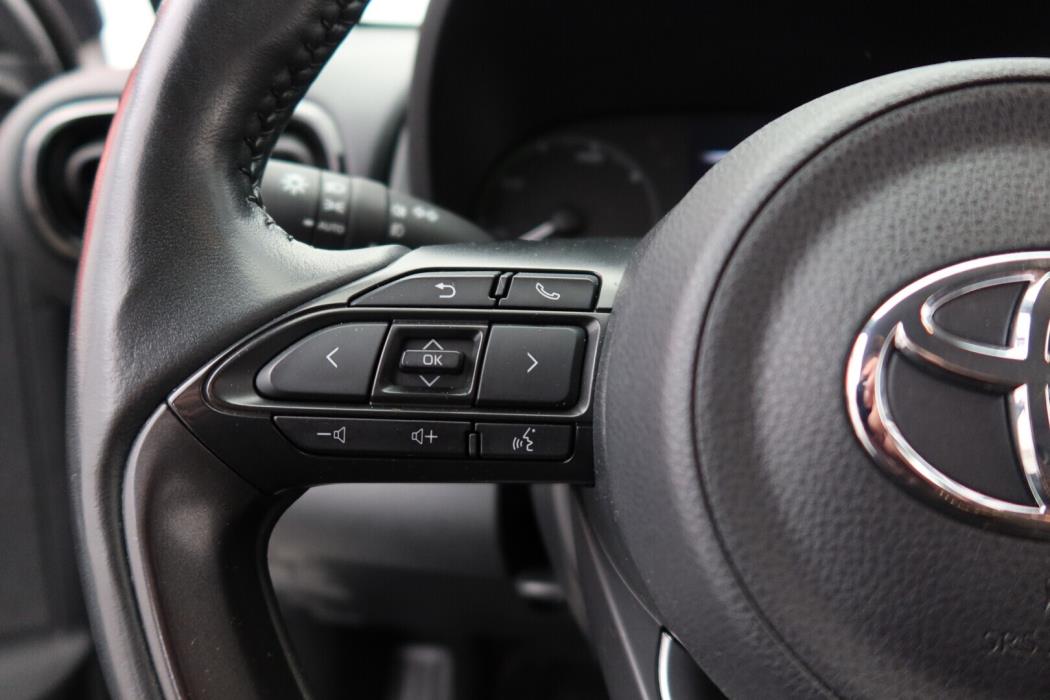 TOYOTA Yaris 2020