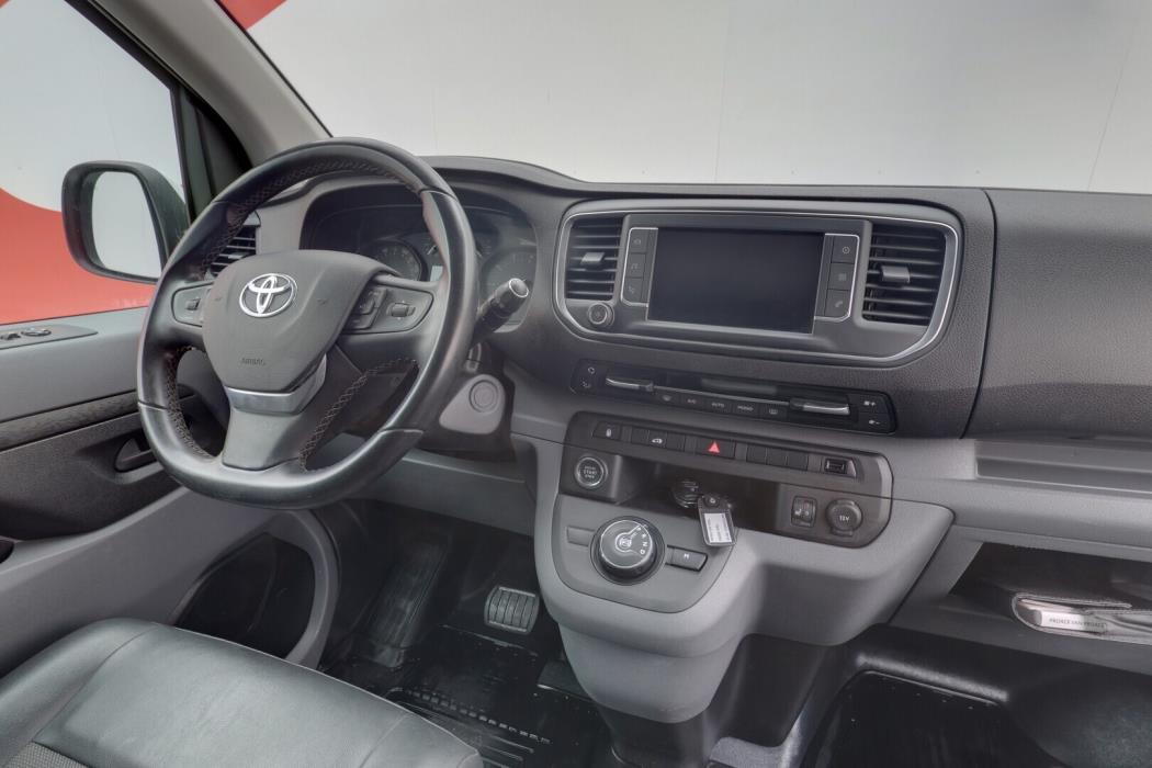 TOYOTA Proace 2021