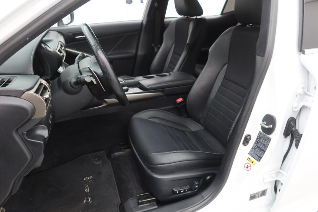 LEXUS IS 2013