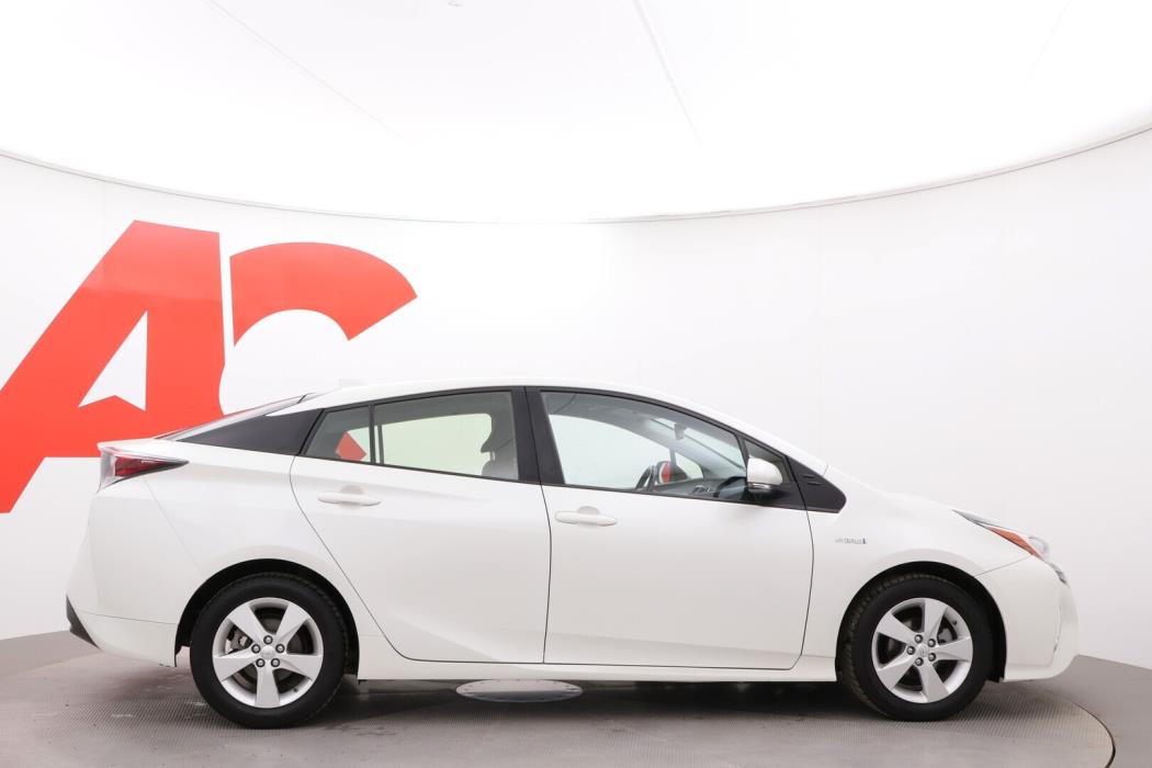 TOYOTA Prius 2018