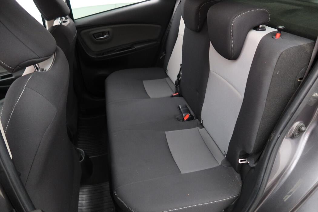 TOYOTA Yaris 2018