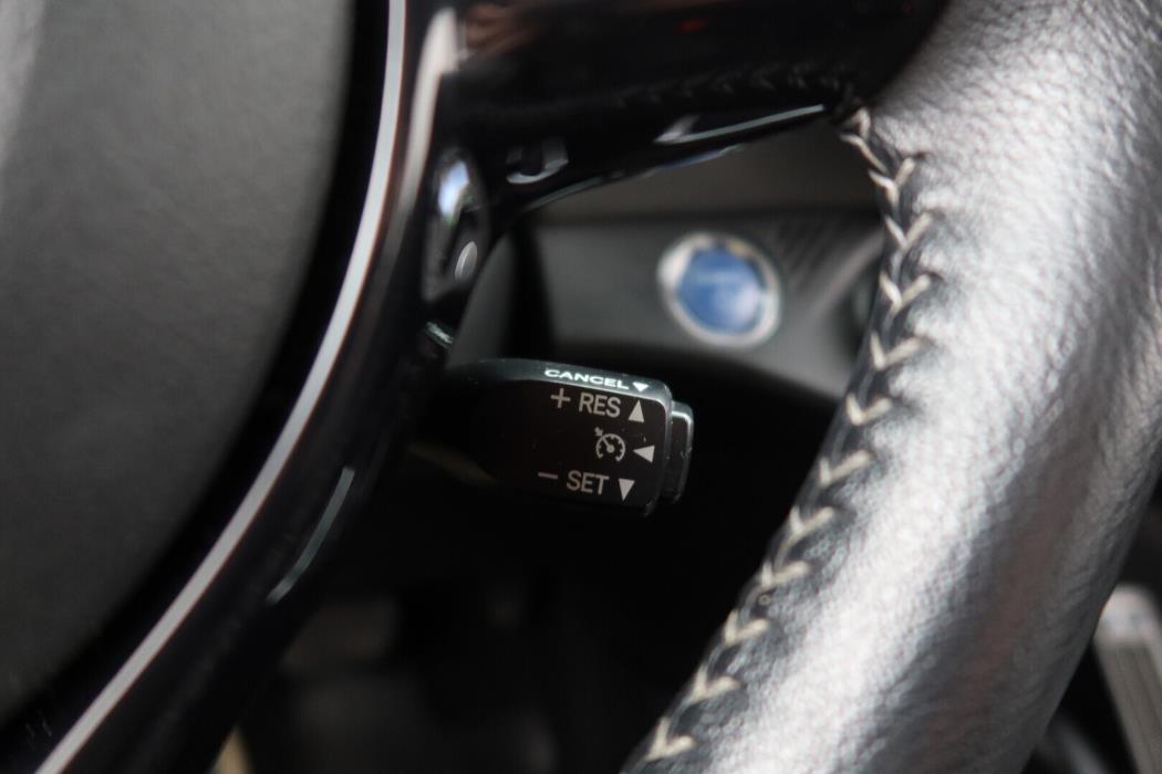 TOYOTA Yaris 2018