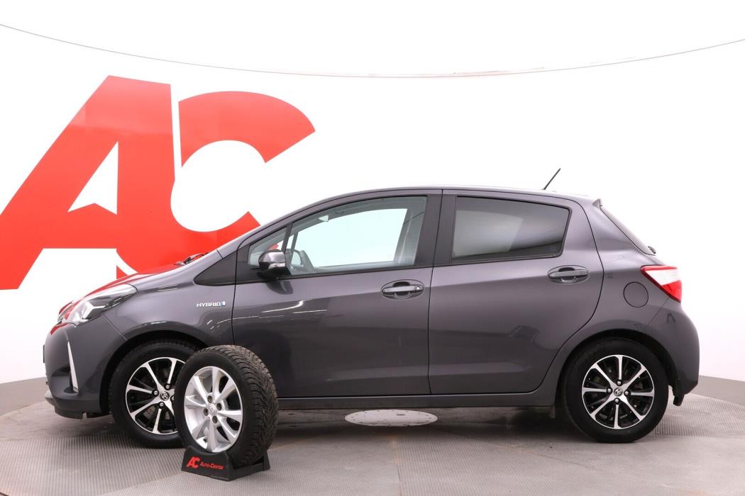 TOYOTA Yaris 2018
