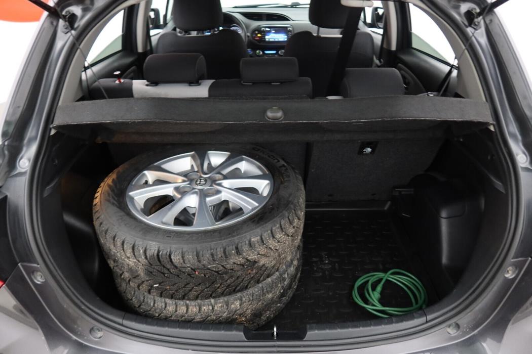 TOYOTA Yaris 2018