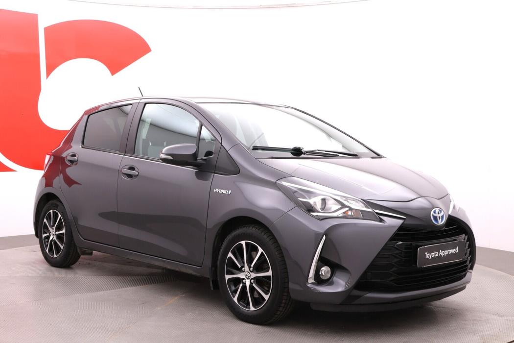 TOYOTA Yaris 2018