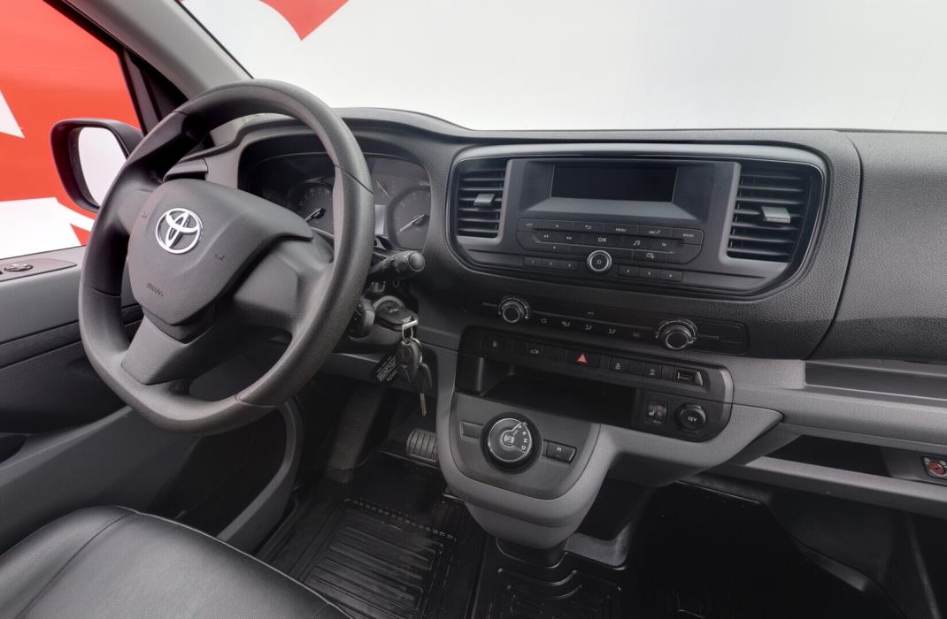 TOYOTA Proace 2021