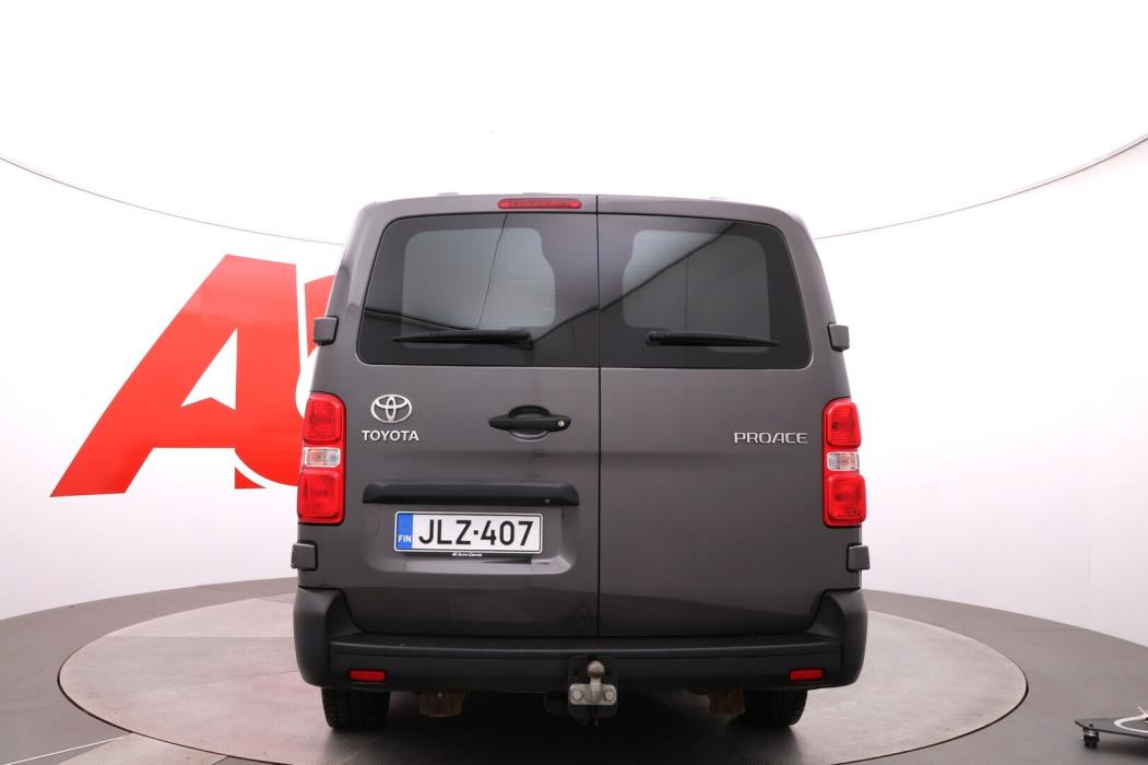 TOYOTA Proace 2021