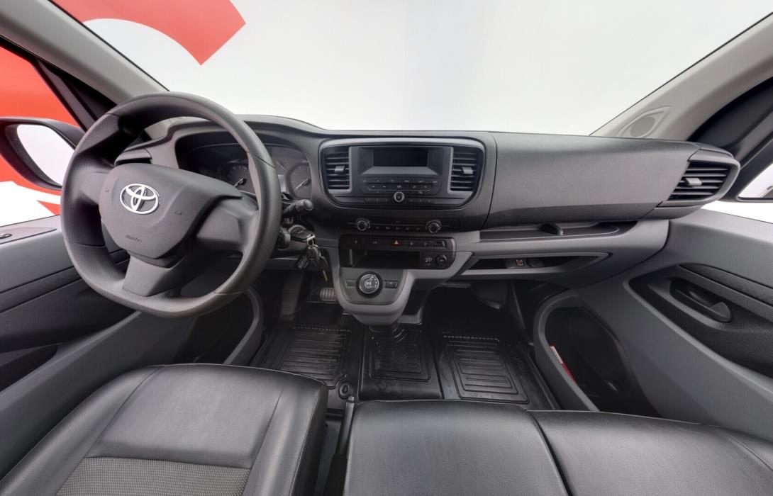 TOYOTA Proace 2021