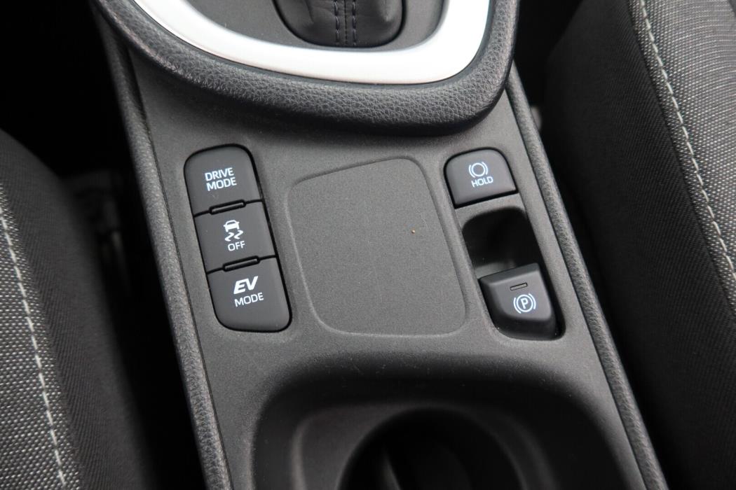 TOYOTA Yaris 2021