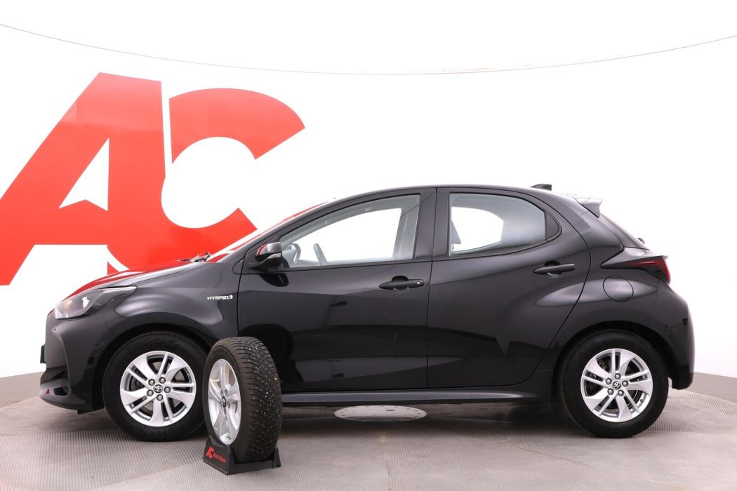 TOYOTA Yaris 2021