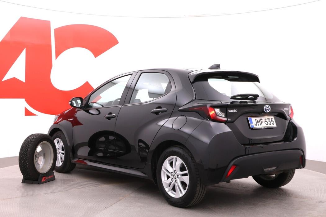 TOYOTA Yaris 2021