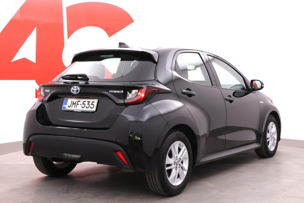 TOYOTA Yaris 2021