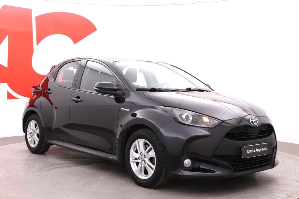 TOYOTA Yaris 2021