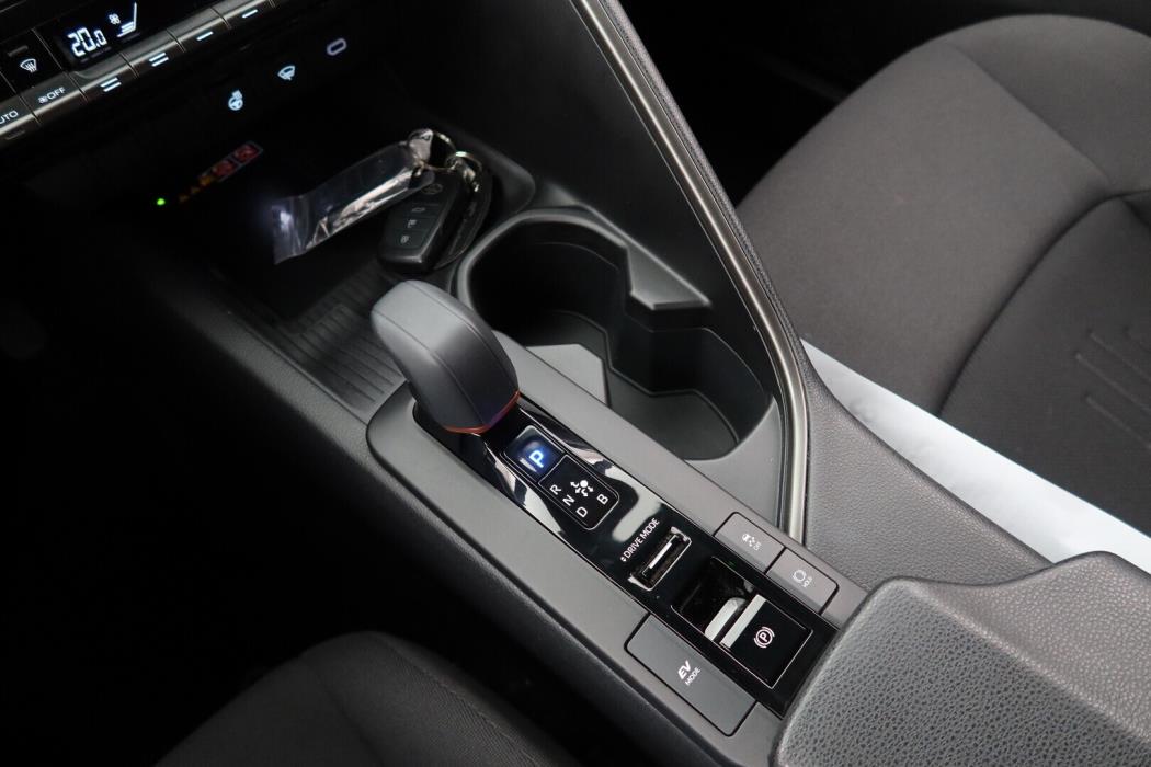 TOYOTA C-HR 2024