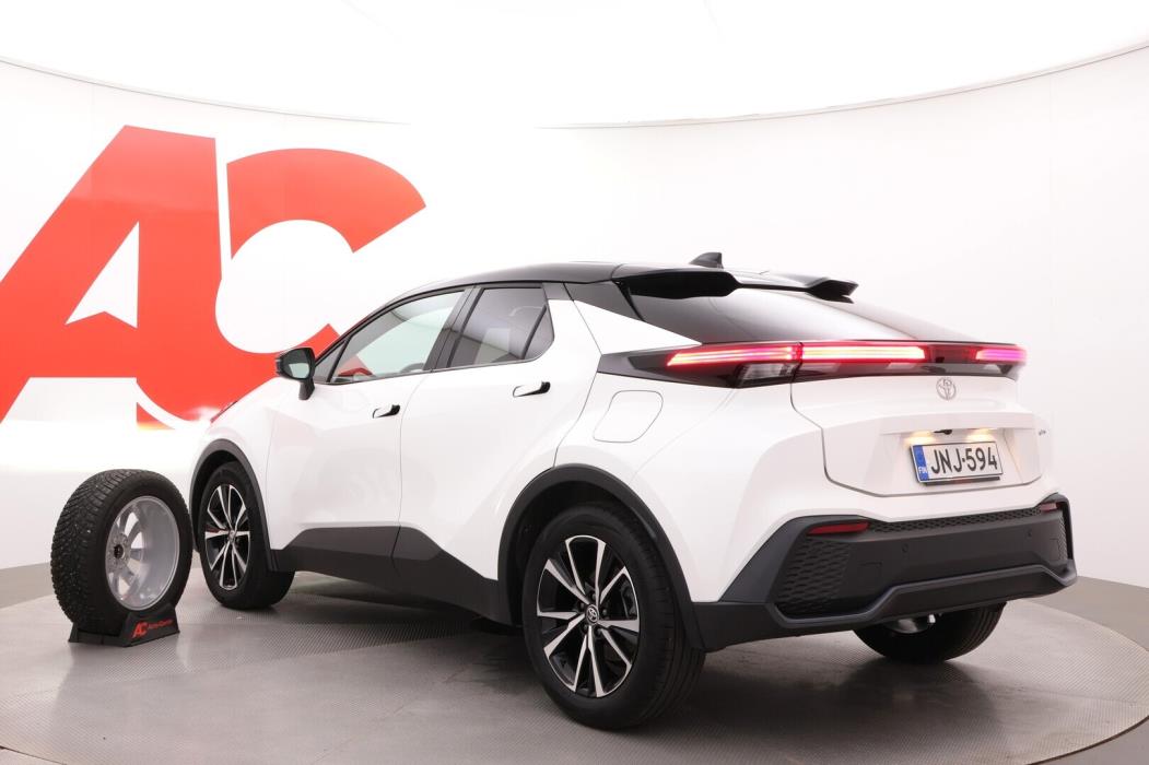 TOYOTA C-HR 2024