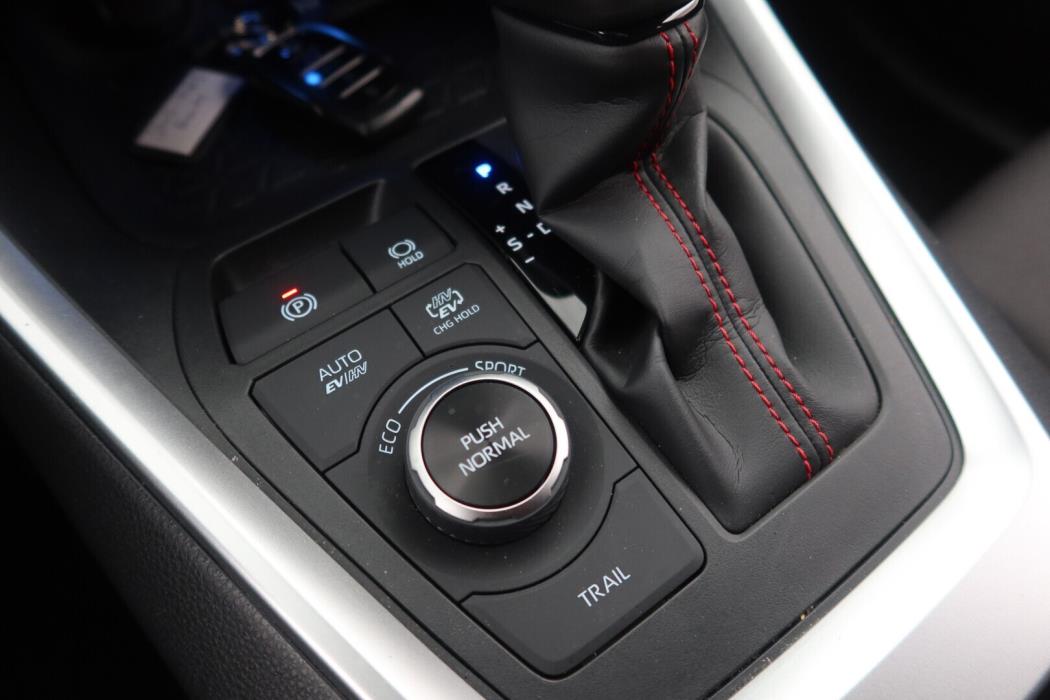 TOYOTA RAV4 Plug-in 2025