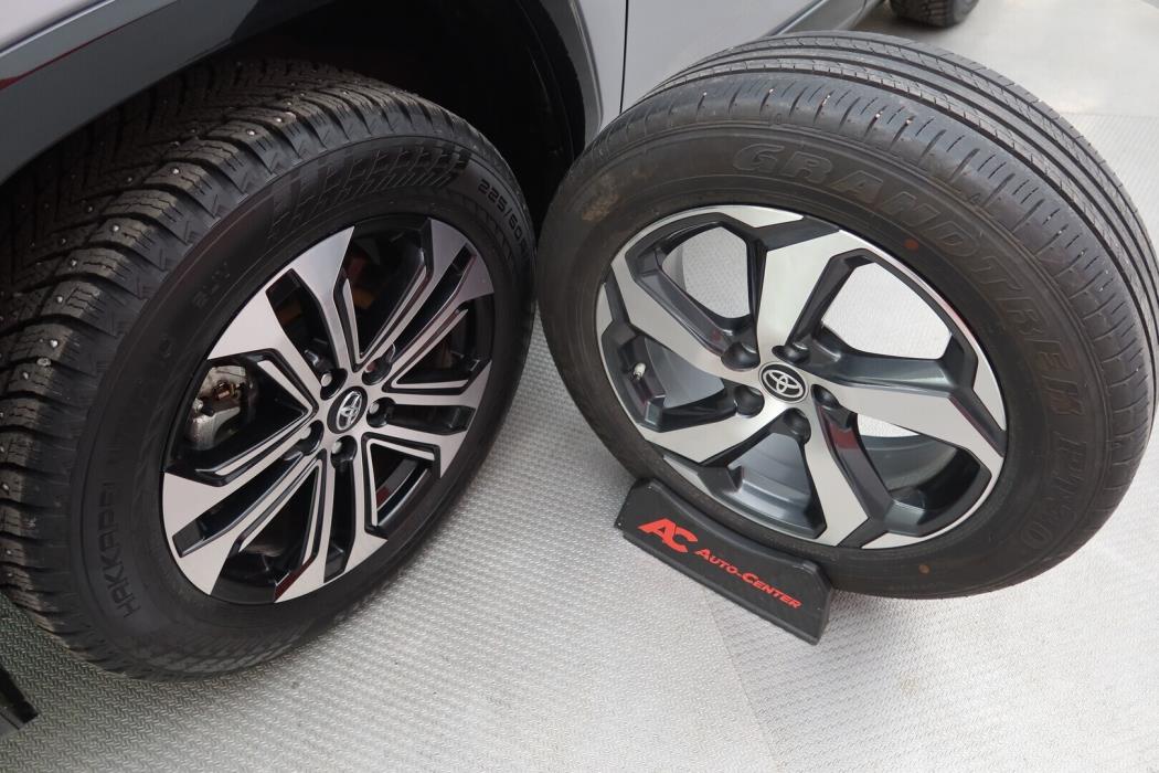 TOYOTA RAV4 Plug-in 2025