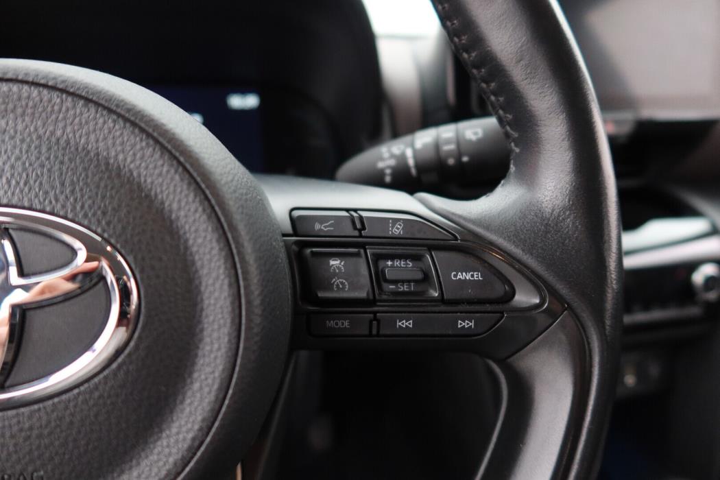 TOYOTA Yaris Cross 2022