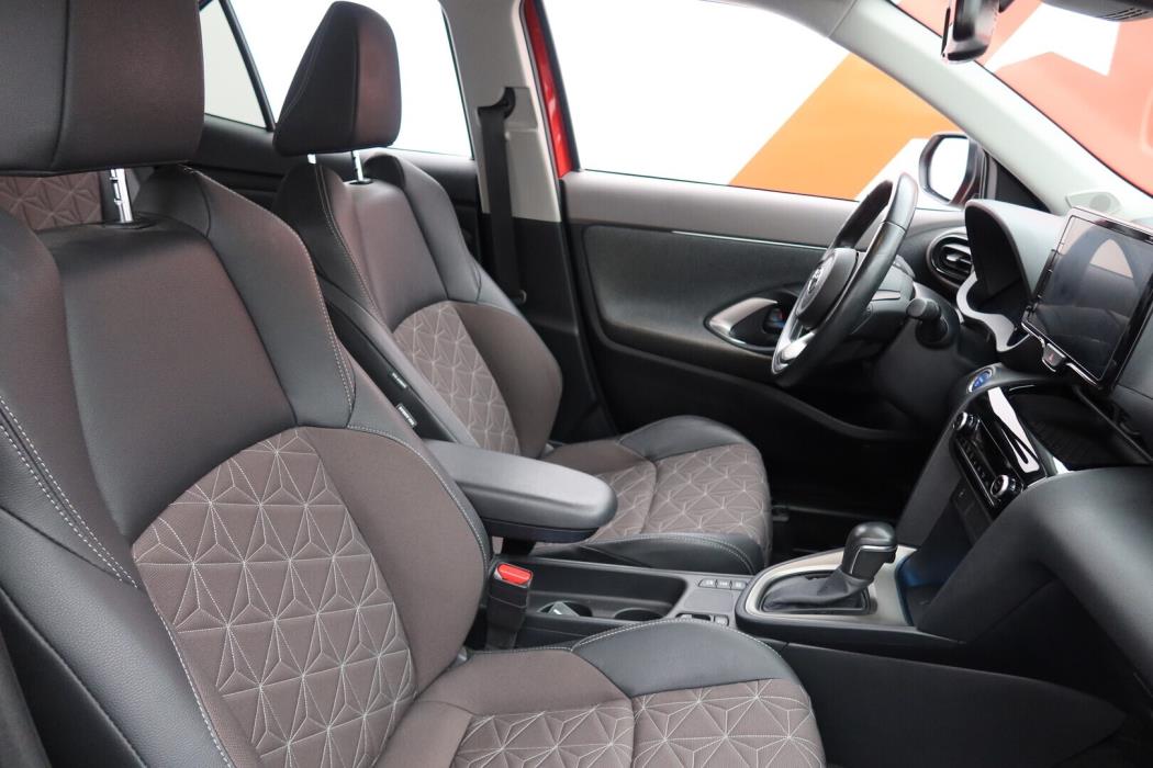 TOYOTA Yaris Cross 2022