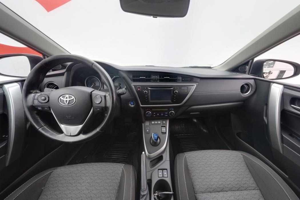 TOYOTA Auris 2014
