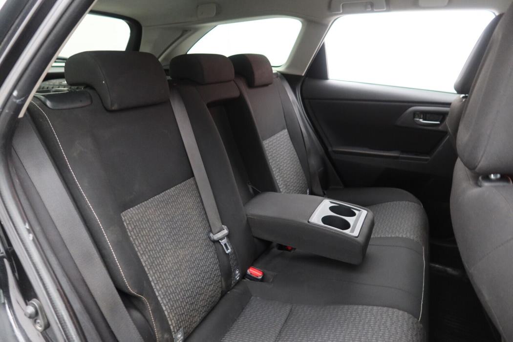 TOYOTA Auris 2014