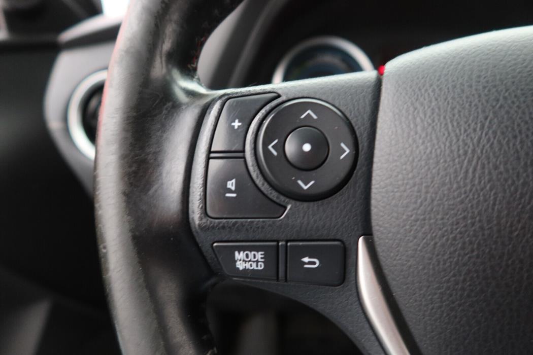 TOYOTA Auris 2014