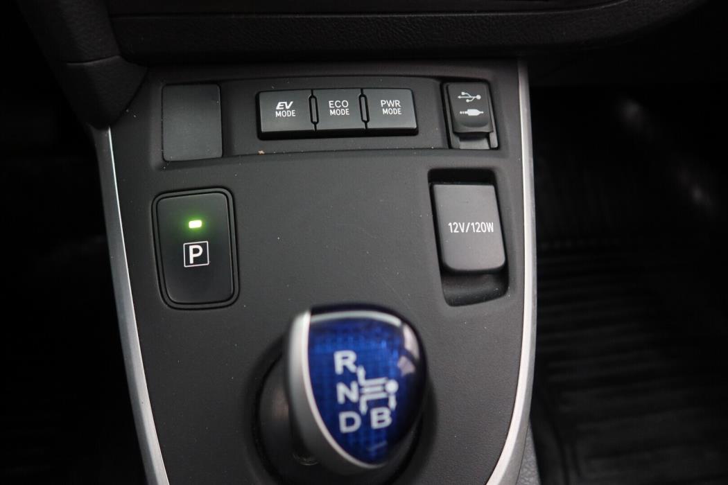 TOYOTA Auris 2014