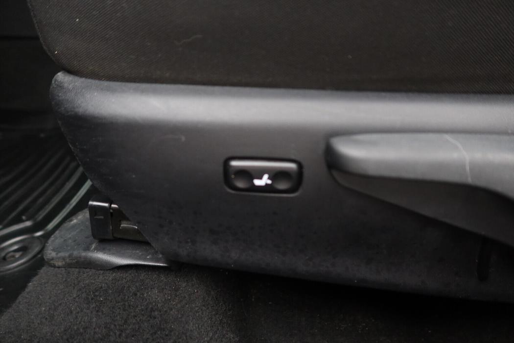 TOYOTA Auris 2014