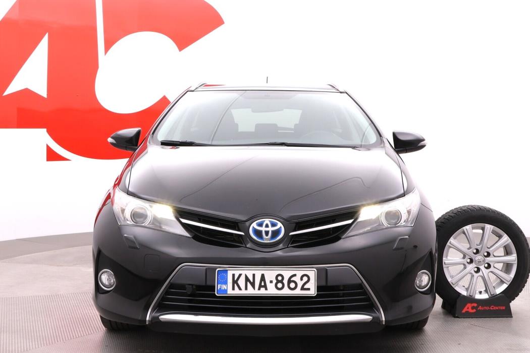 TOYOTA Auris 2014