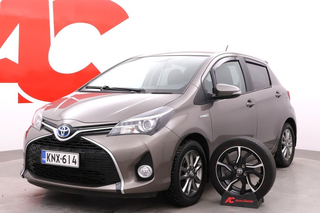 TOYOTA Yaris 2016