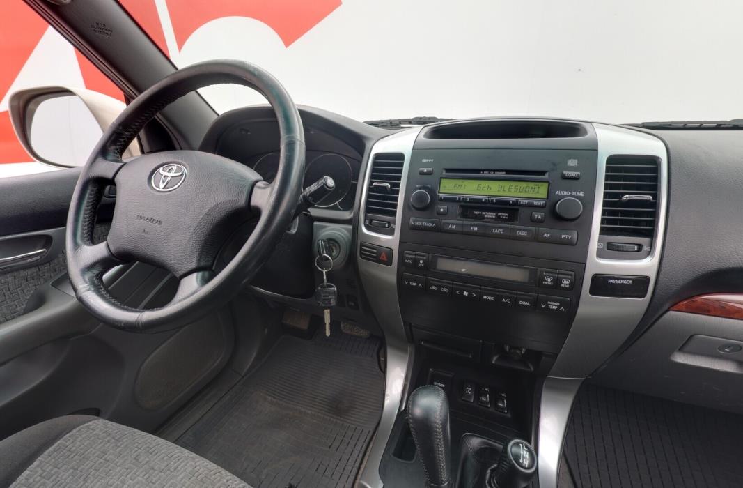 TOYOTA Land Cruiser 2006