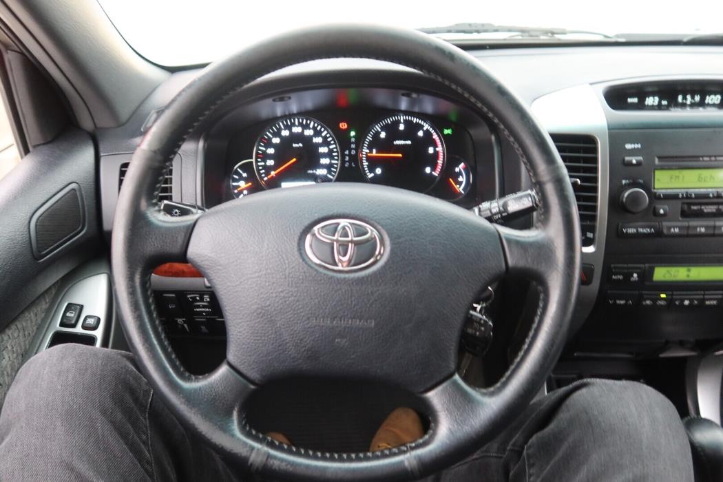 TOYOTA Land Cruiser 2006